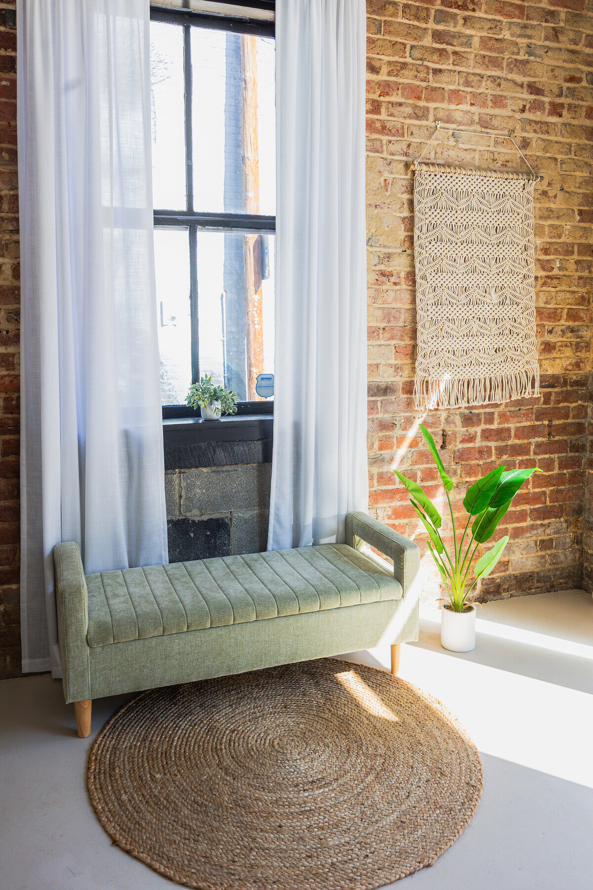 Photo session at The Studio on Broad, image 8